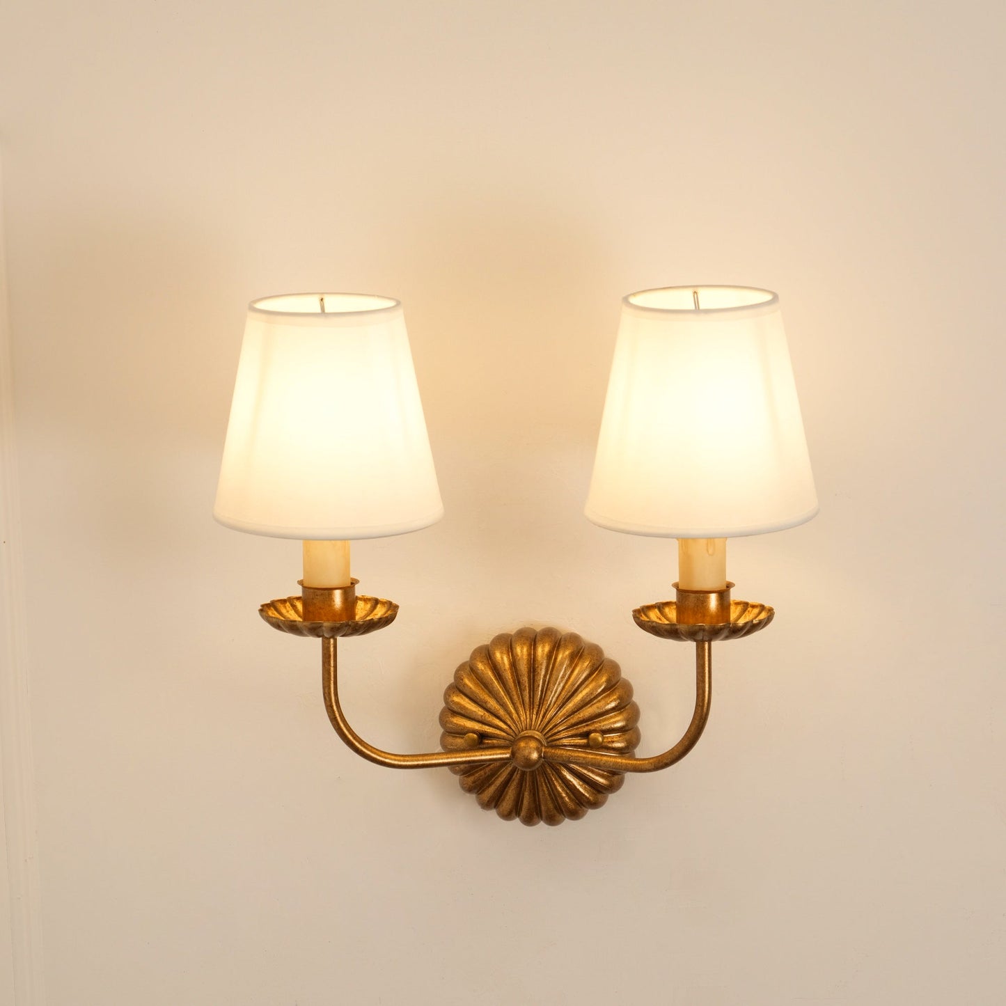 Kristy – Vintage Wandlampe im Kerzen-Stil