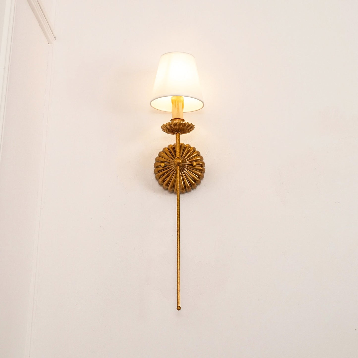 Kristy – Vintage Wandlampe im Kerzen-Stil
