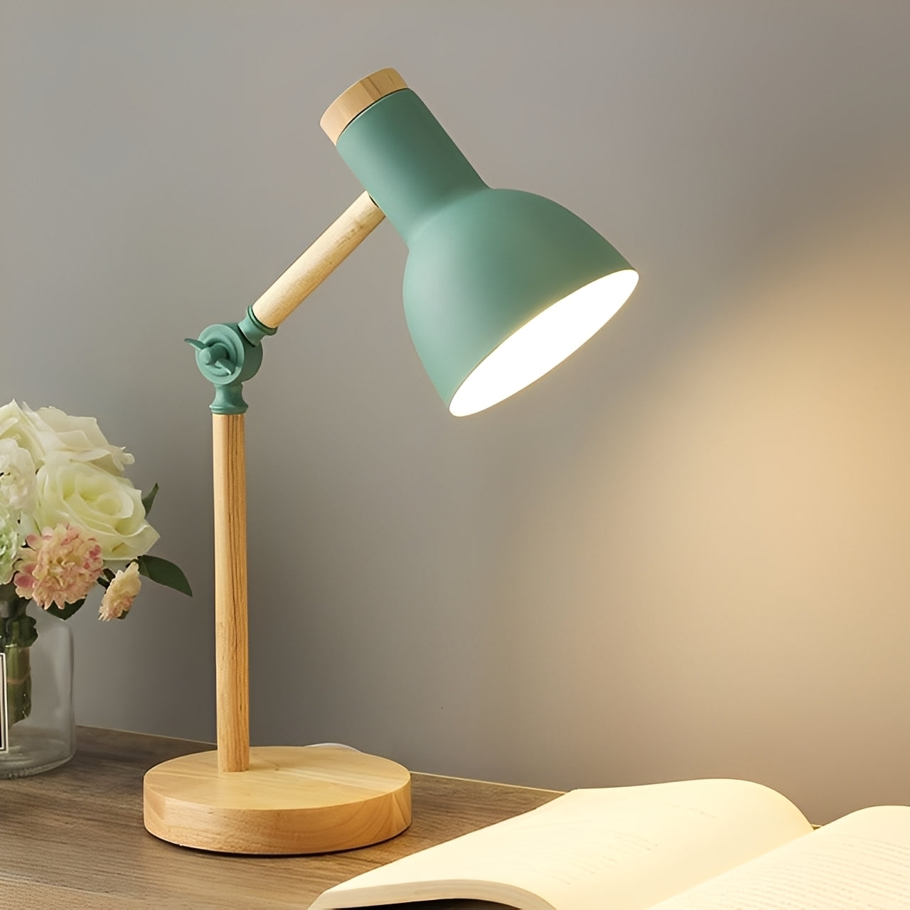Varya – Nordische LED-Bettlampe