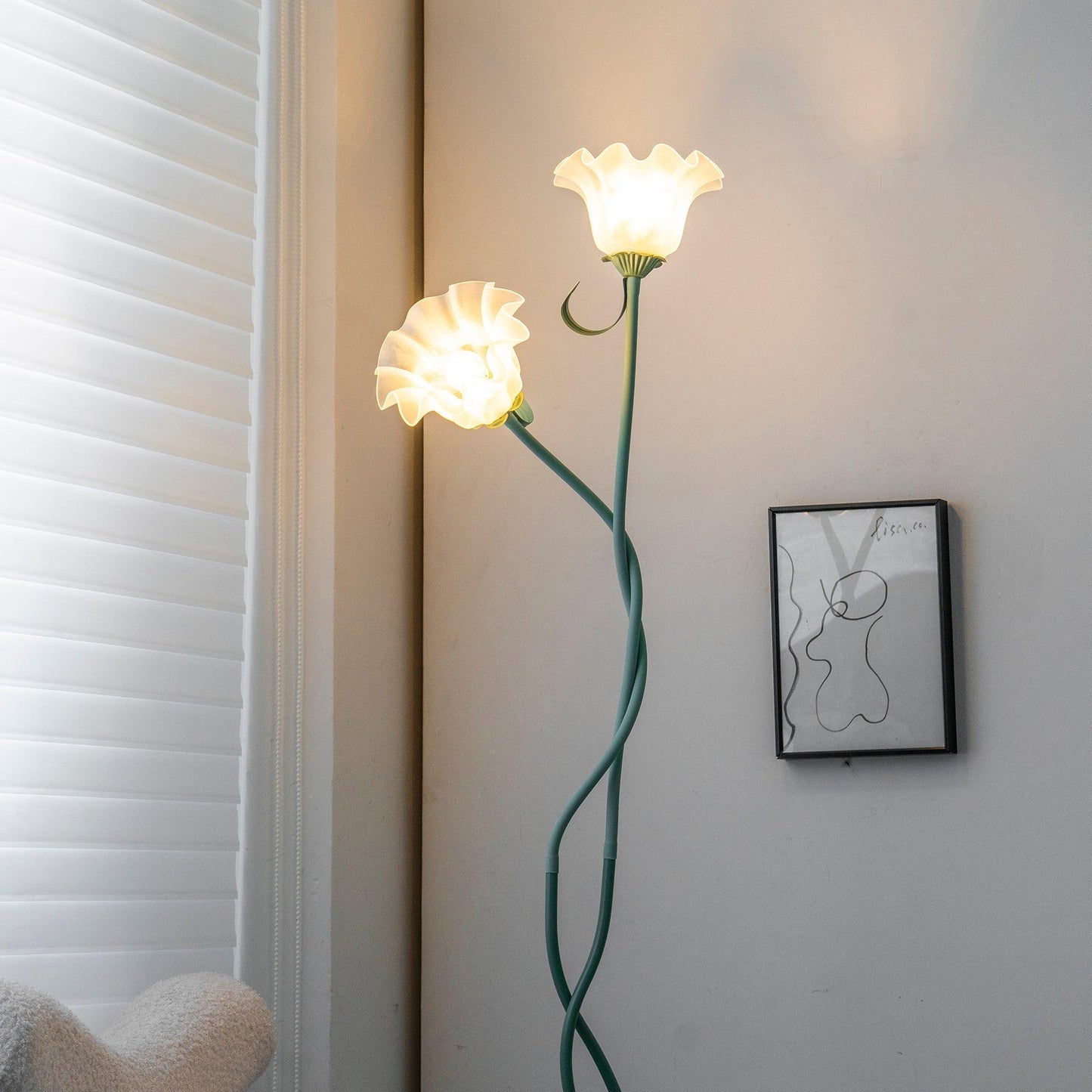 CallaLicht – Elegante Stehlampe im Calla-Blumen-Design