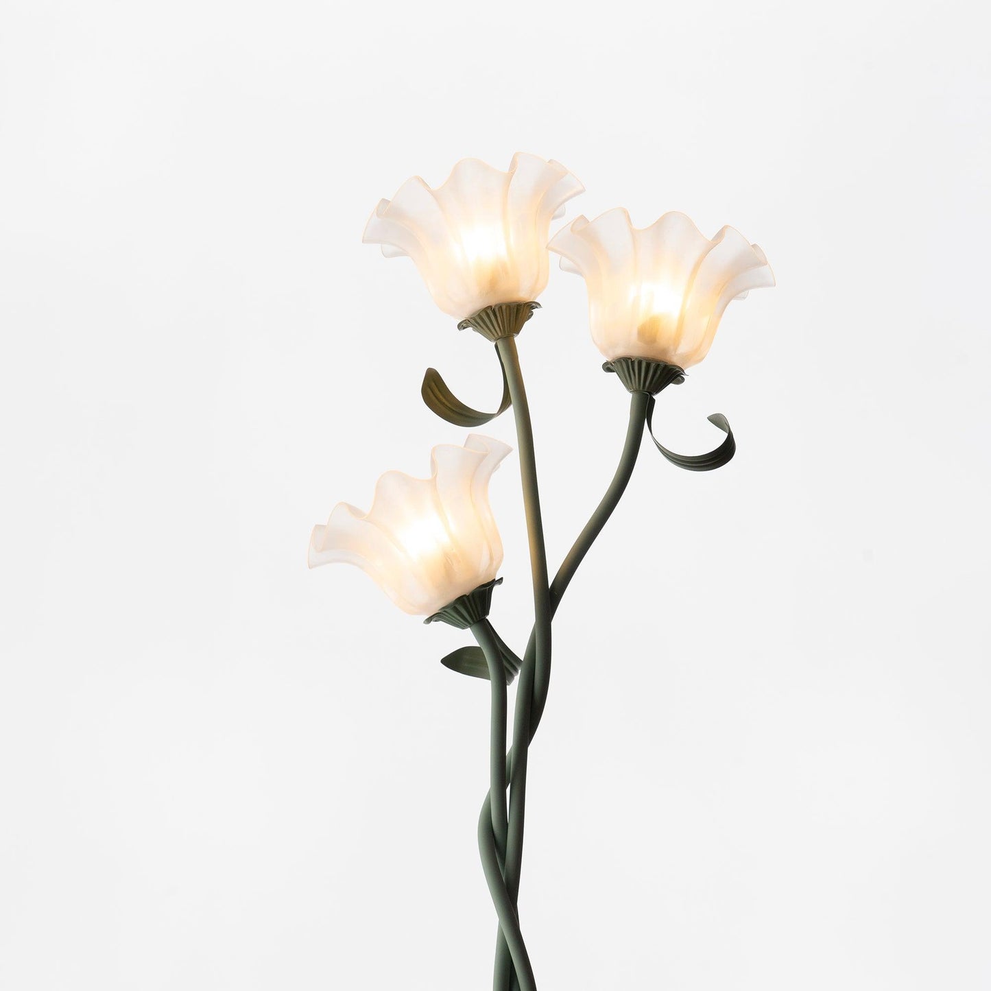 CallaLicht – Elegante Stehlampe im Calla-Blumen-Design