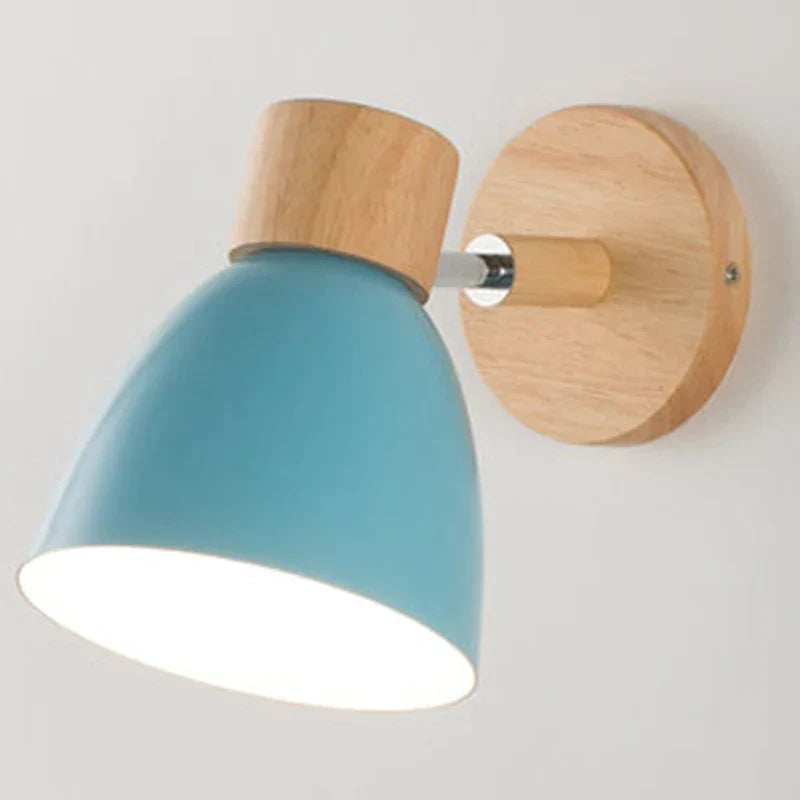 Nordic Holz-Wandleuchte im Naturdesign