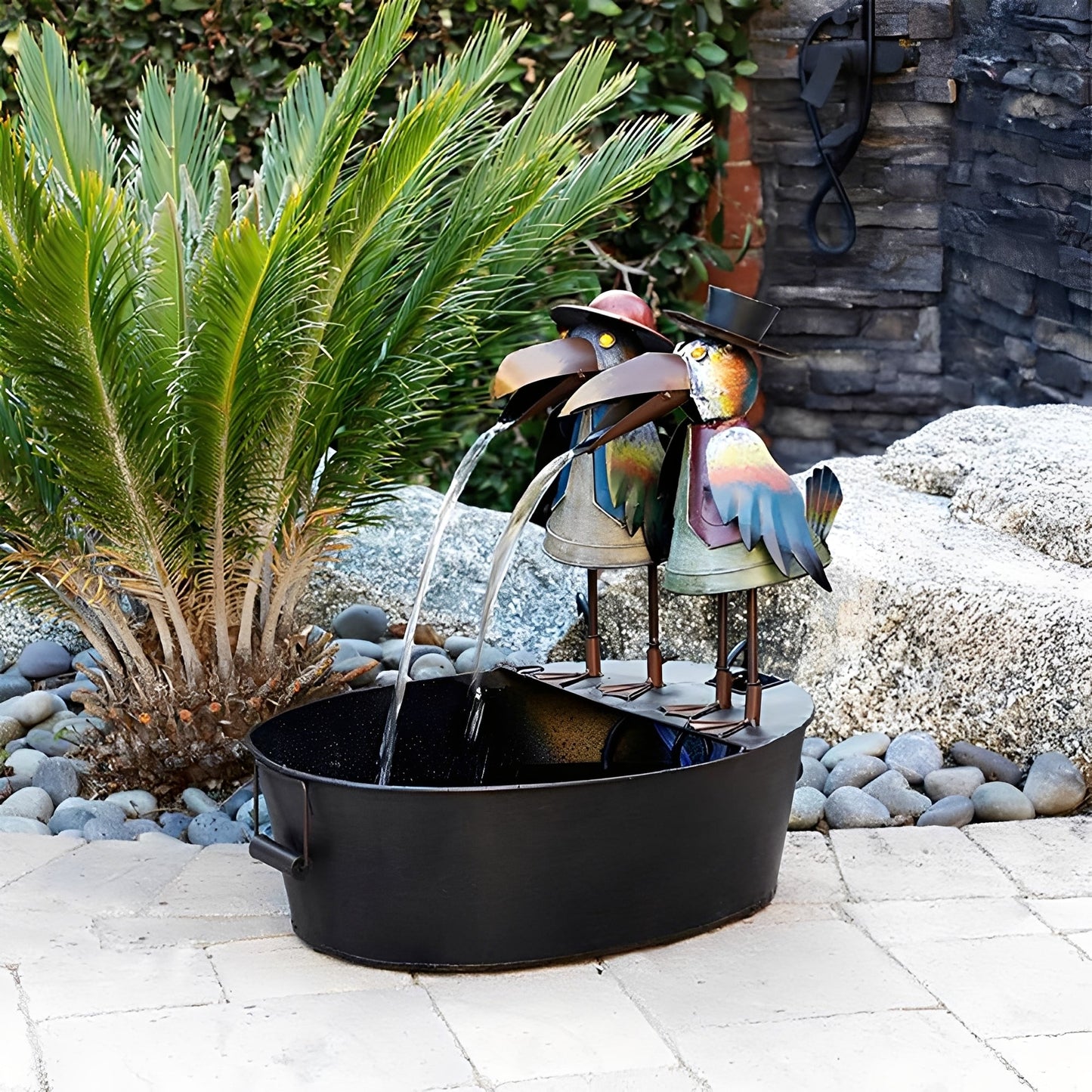Taviano – Rustikale Deko-Gartenbrunnen aus Kunstharz