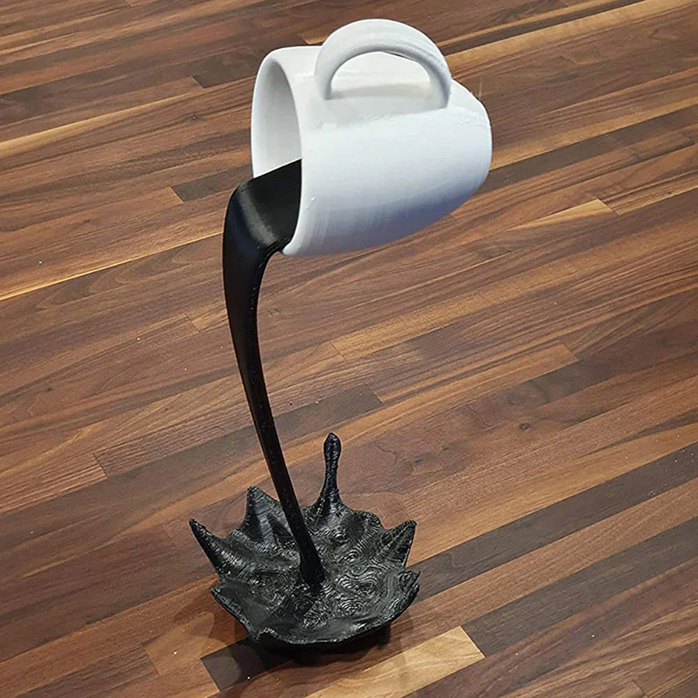 Schwebende Kaffeetasse Tischdekoration