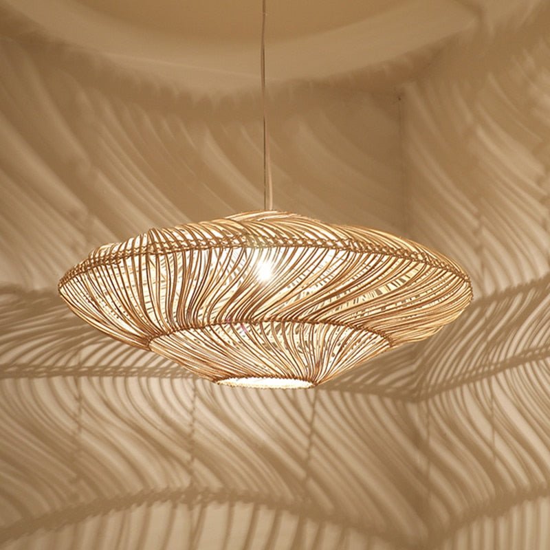 Radiar – Vintage Hängeleuchte aus Rattan