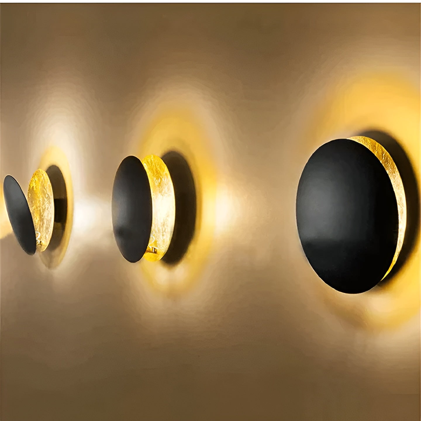 Solar Eclipse - Drehbare LED-Wandleuchte