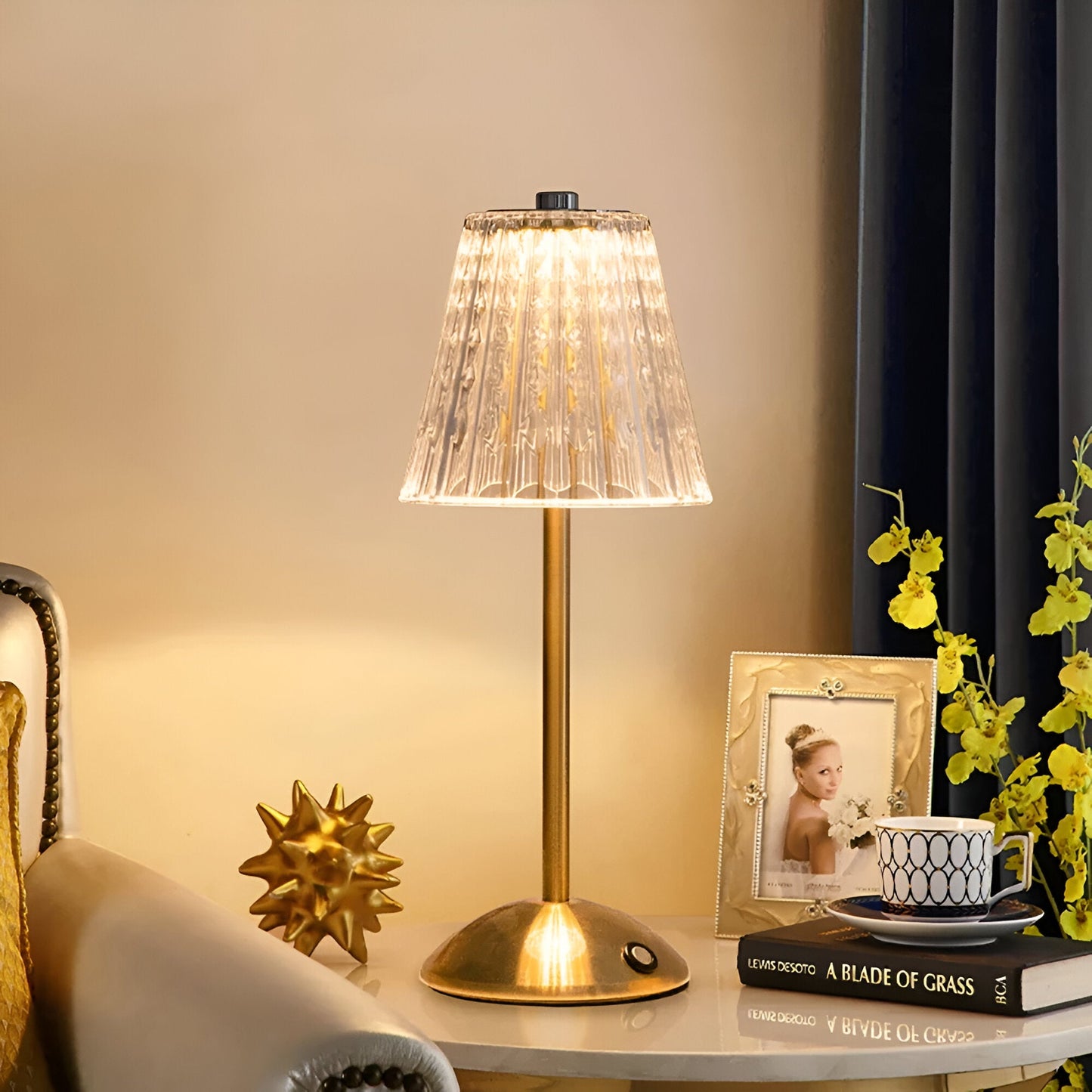 LumiTusker – Retro-Tischlampe im Elefantenstil mit kabelloser Funktion