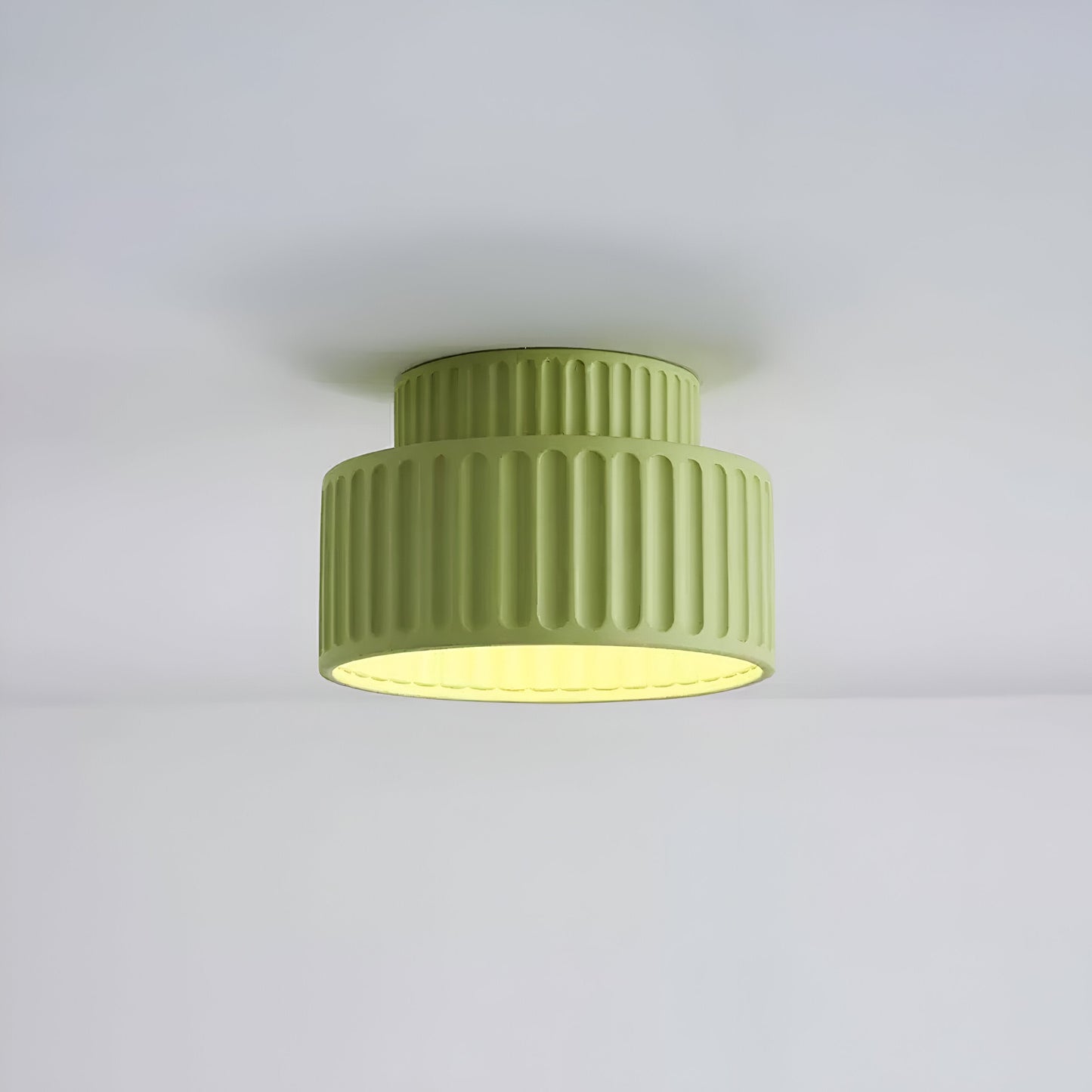 PureRib Deckenlampe – Gerippte Harz-Leuchte in mattem Weiß