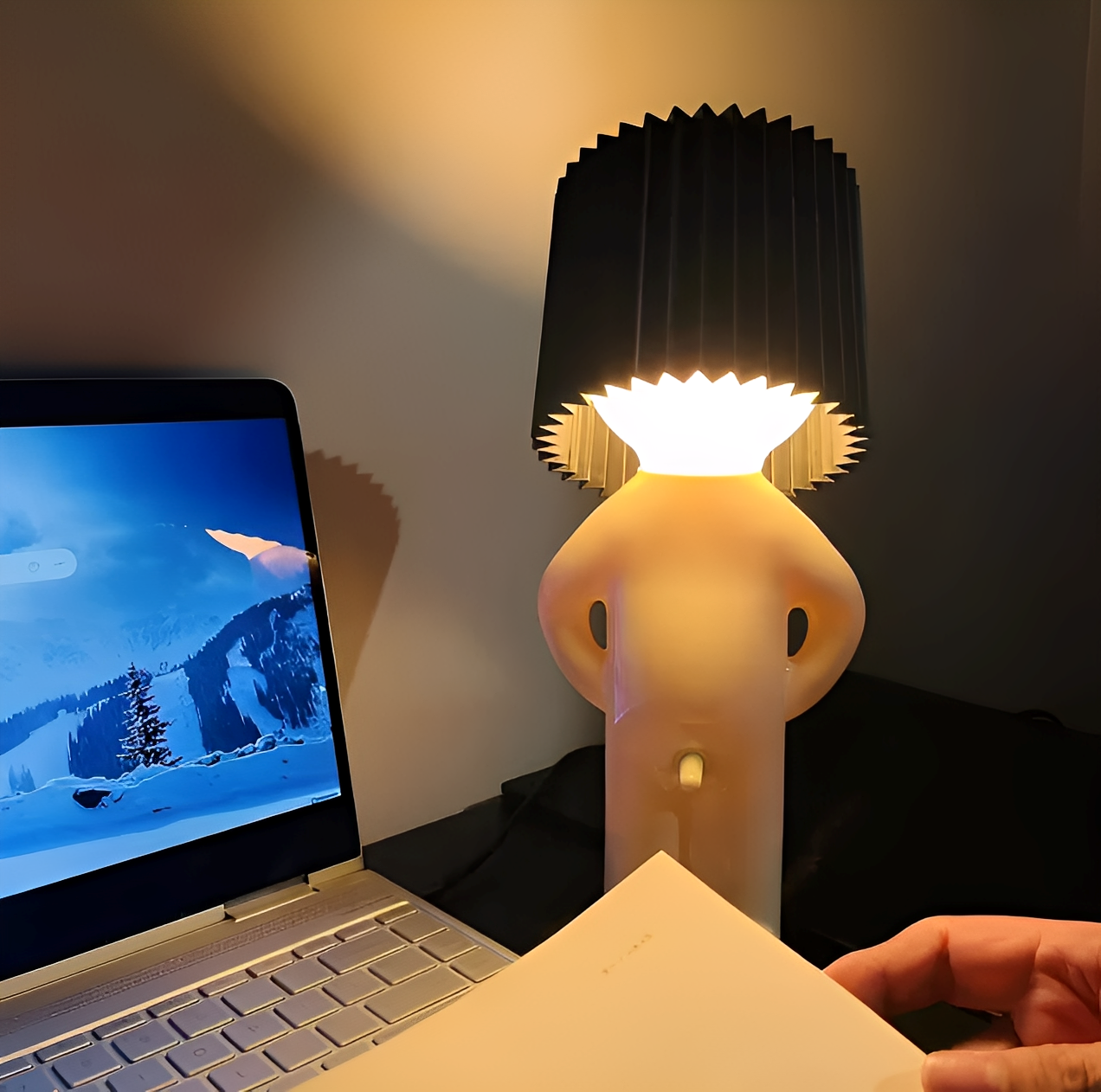 Tomo – Süße Jungen-Lampe als Nachtlicht