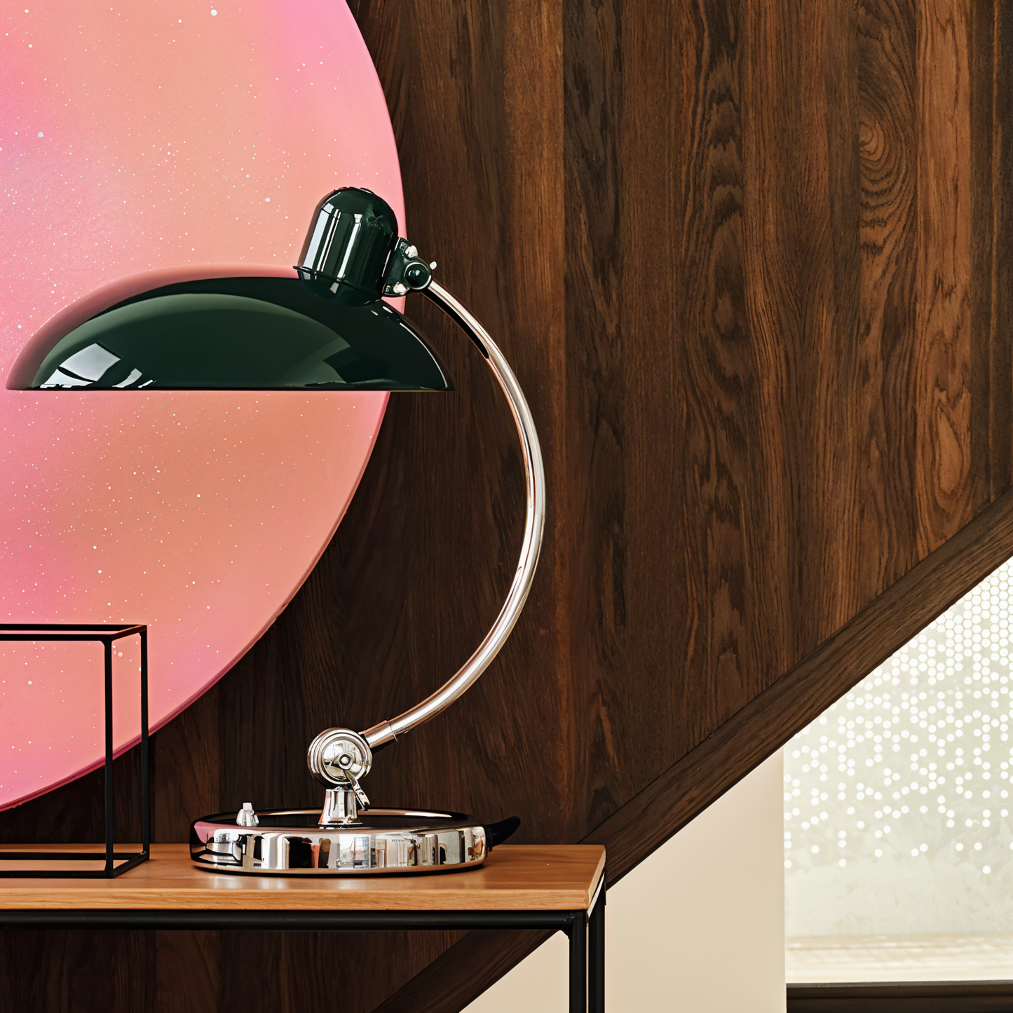 Minimalistische Tischlampe Im Retro-Stil