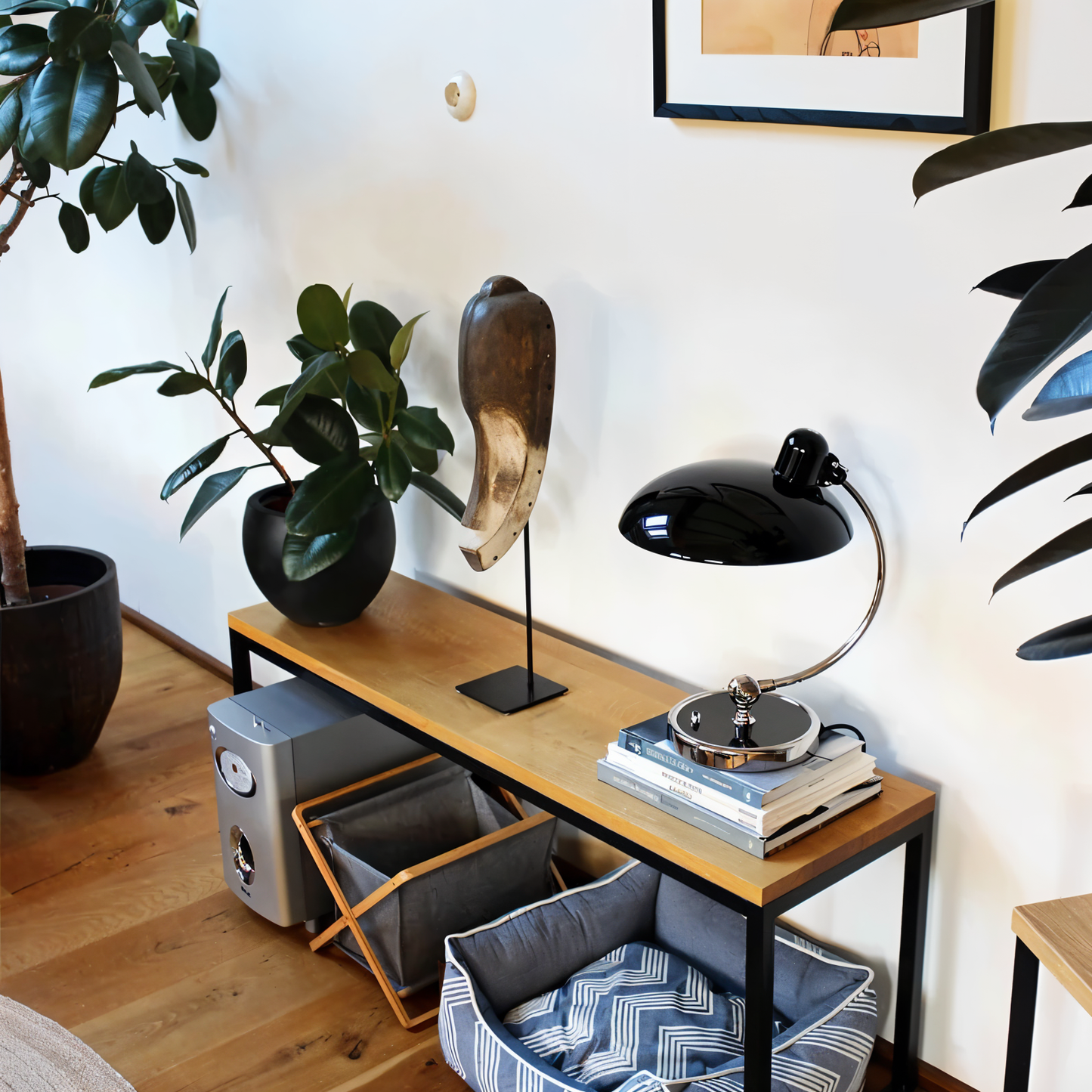 Minimalistische Tischlampe Im Retro-Stil