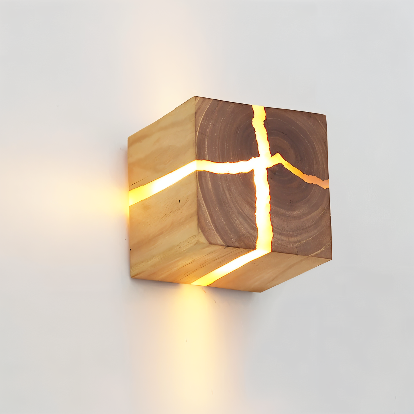 CrackleWood Artlight – Handgemachte Wandleuchte mit Holzriss-Struktur