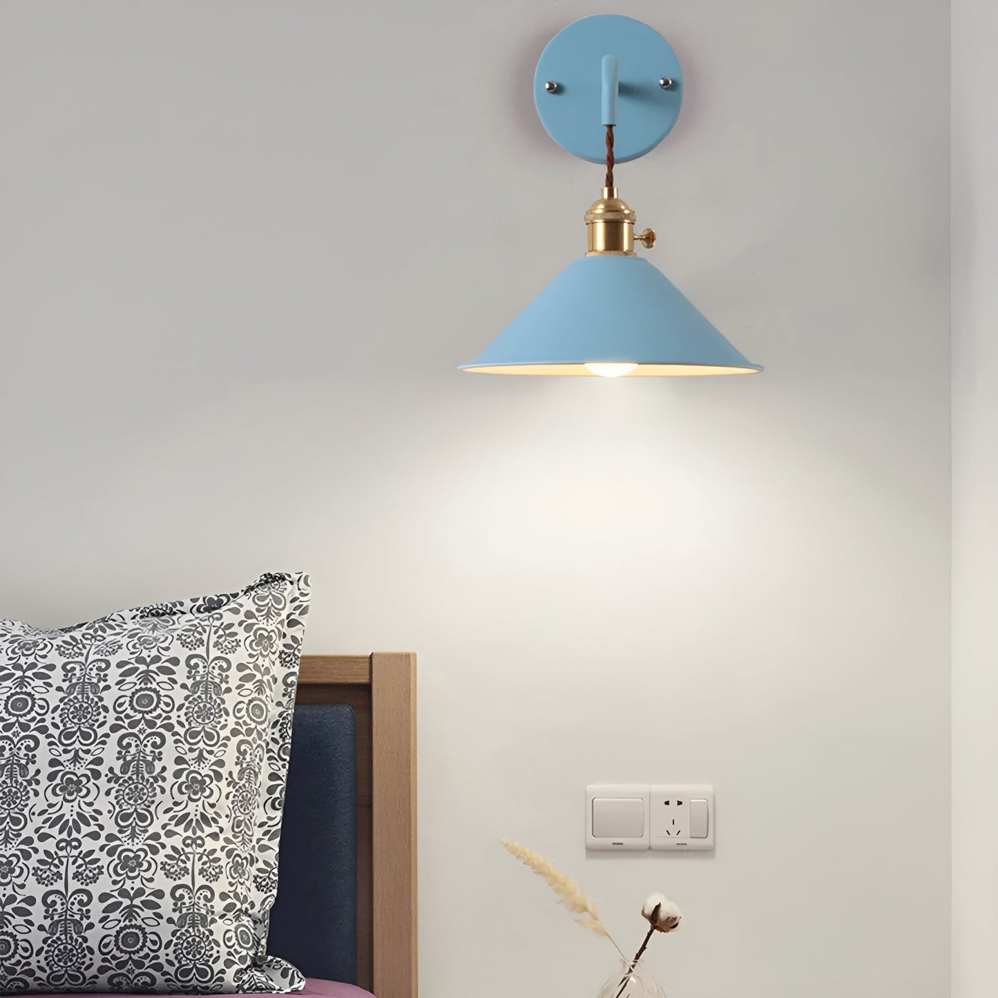 VintageCone Wandlampe – Metalllampe im Retro-Stil