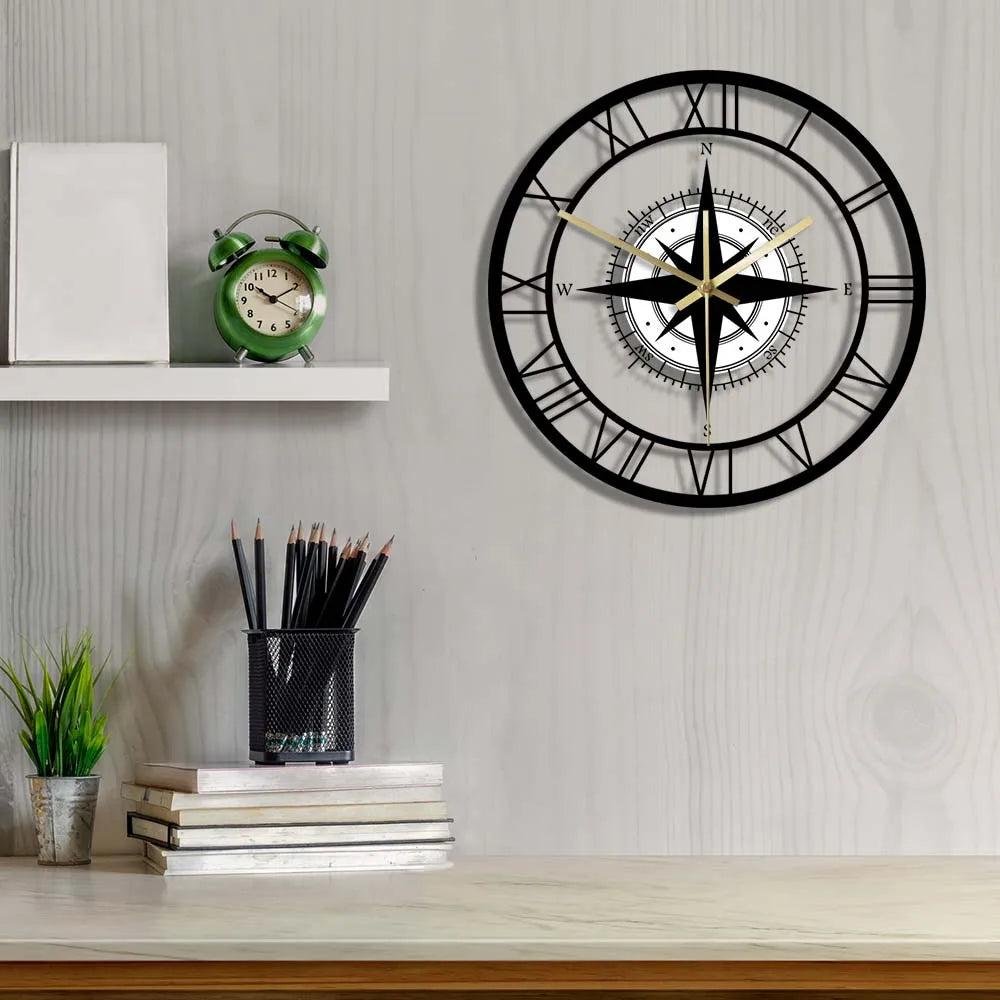 Dekorative geräuschlose Uhr mit Acrylkompass