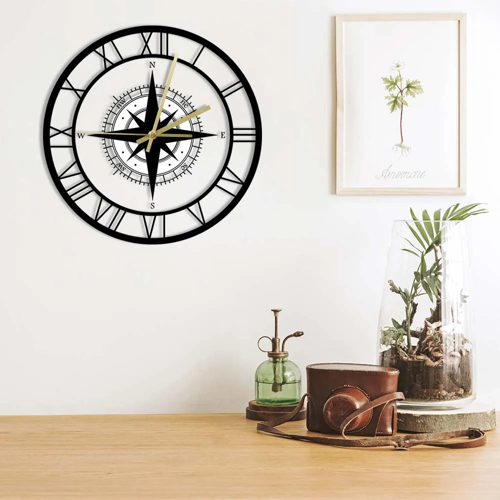 Dekorative geräuschlose Uhr mit Acrylkompass