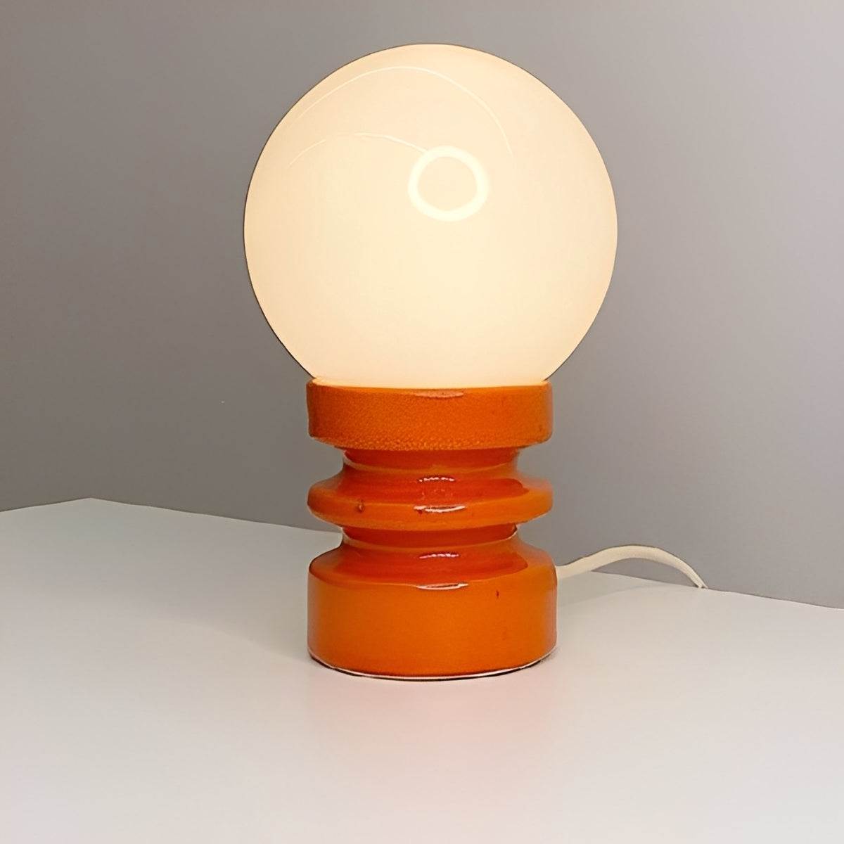 Noa – Originelle Nachttischlampe