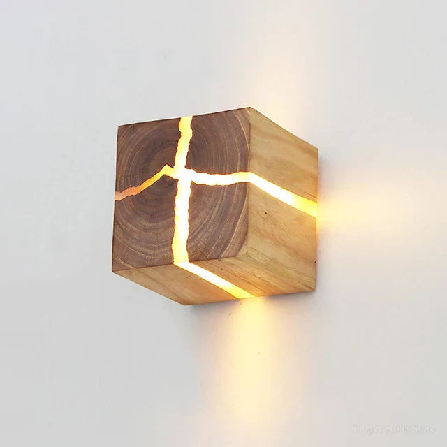 Kreative quadratische Wandleuchte aus massivem Holz für den Korridor