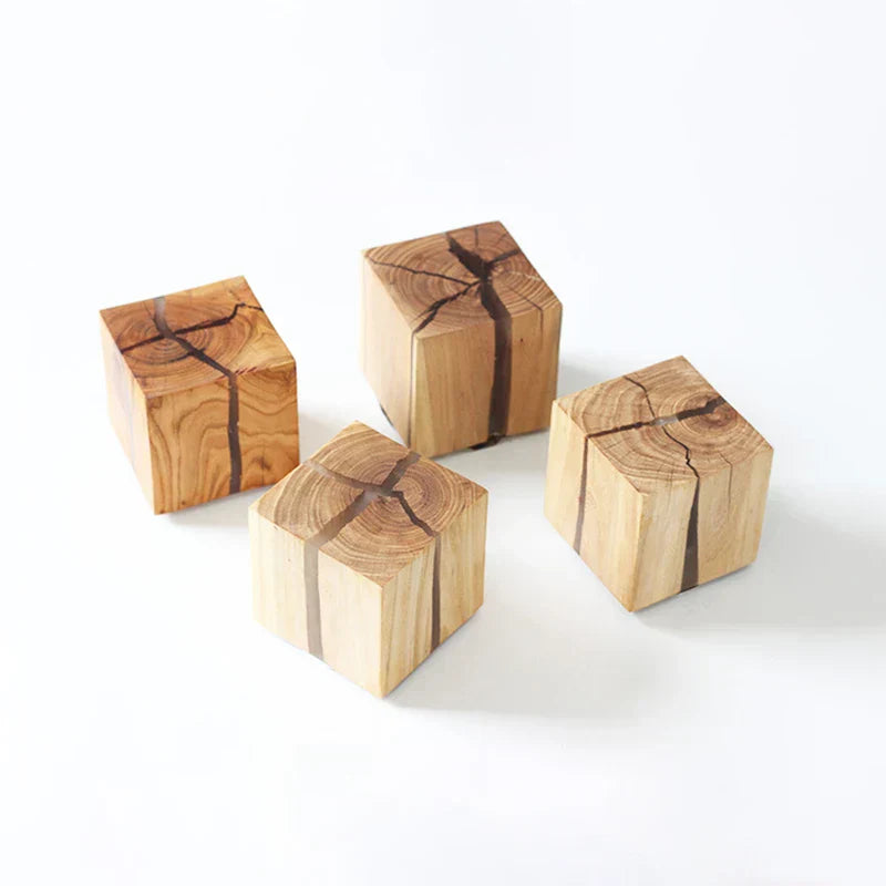Kreative quadratische Wandleuchte aus massivem Holz für den Korridor
