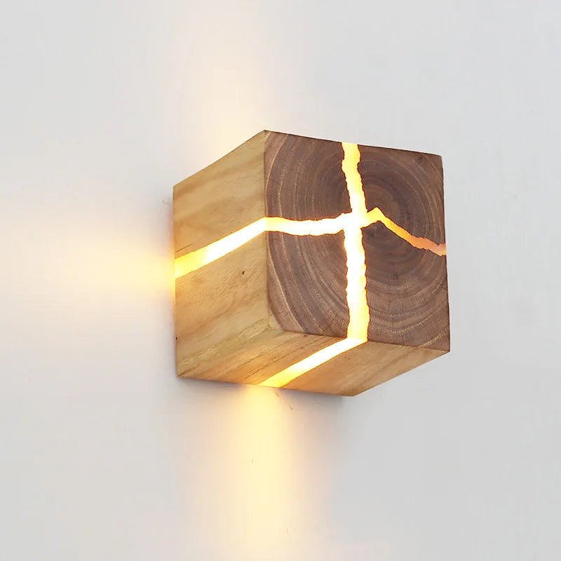 Kreative quadratische Wandleuchte aus massivem Holz für den Korridor
