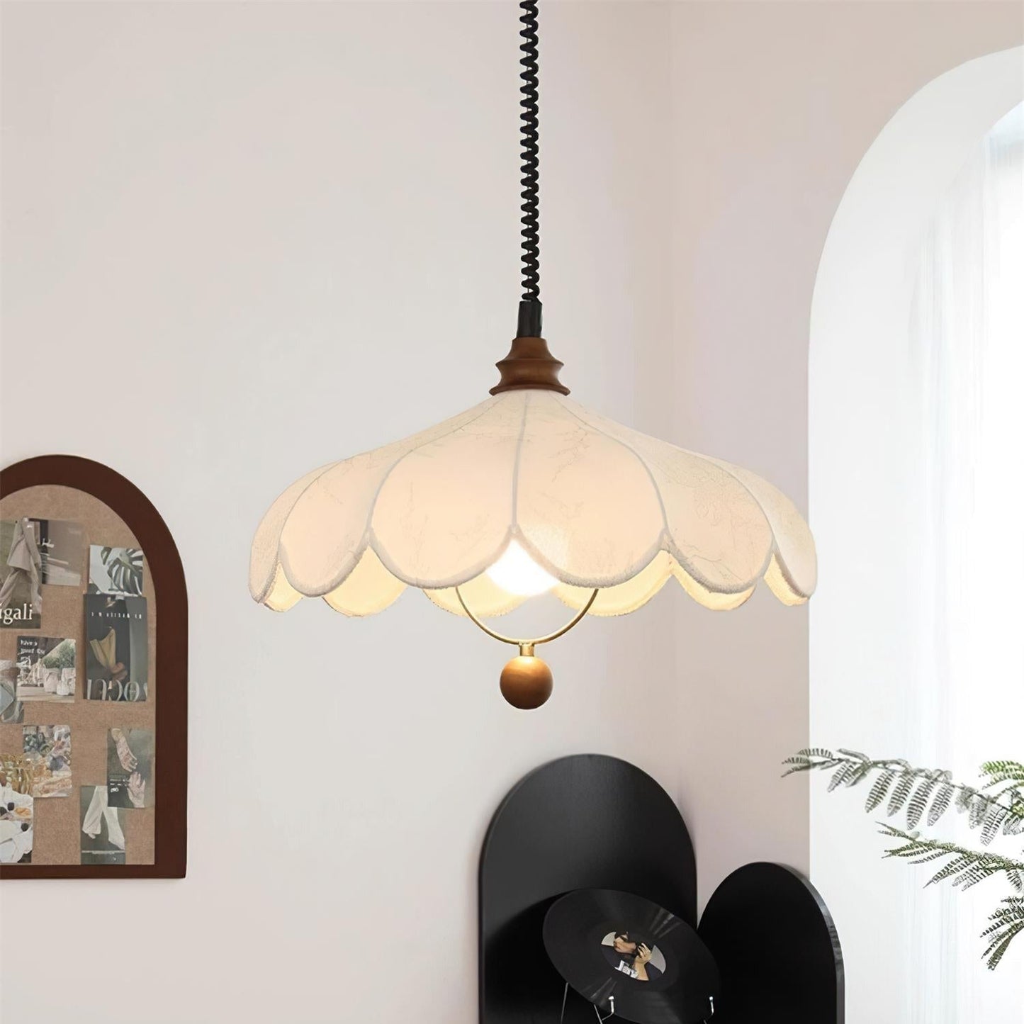Ritta – Nostalgische Hängelampe mit Blumenmustern