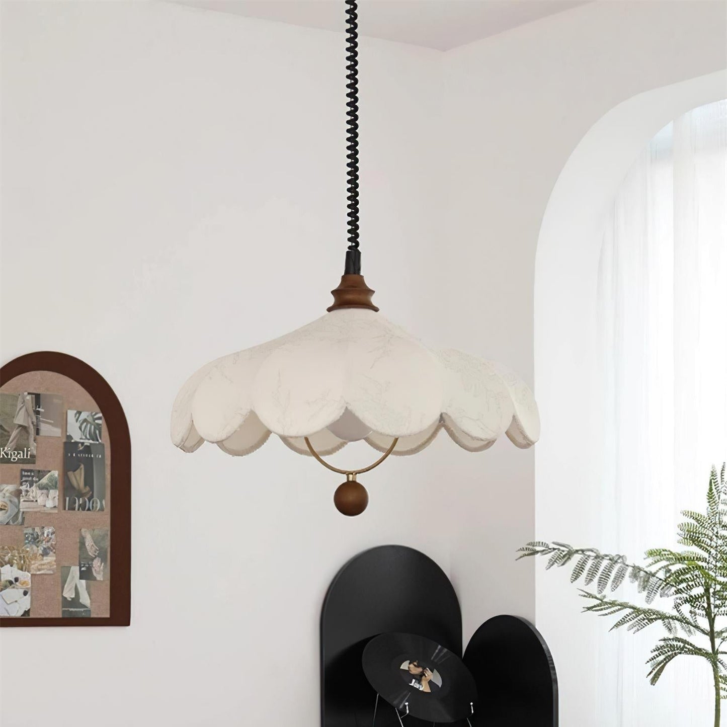 Ritta – Nostalgische Hängelampe mit Blumenmustern