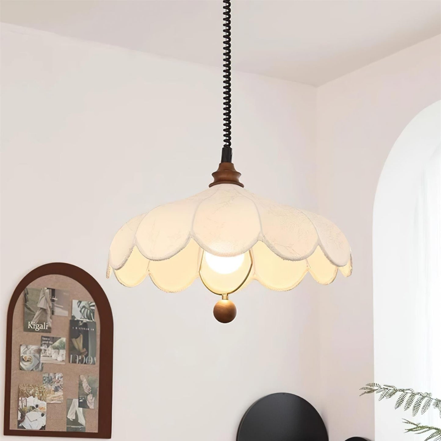 Ritta – Nostalgische Hängelampe mit Blumenmustern
