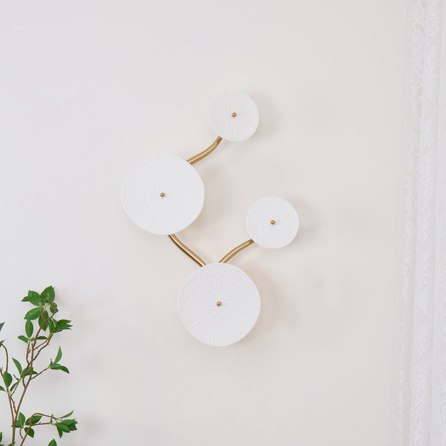 Olivia – Wandleuchte im Lotusblüten-Design