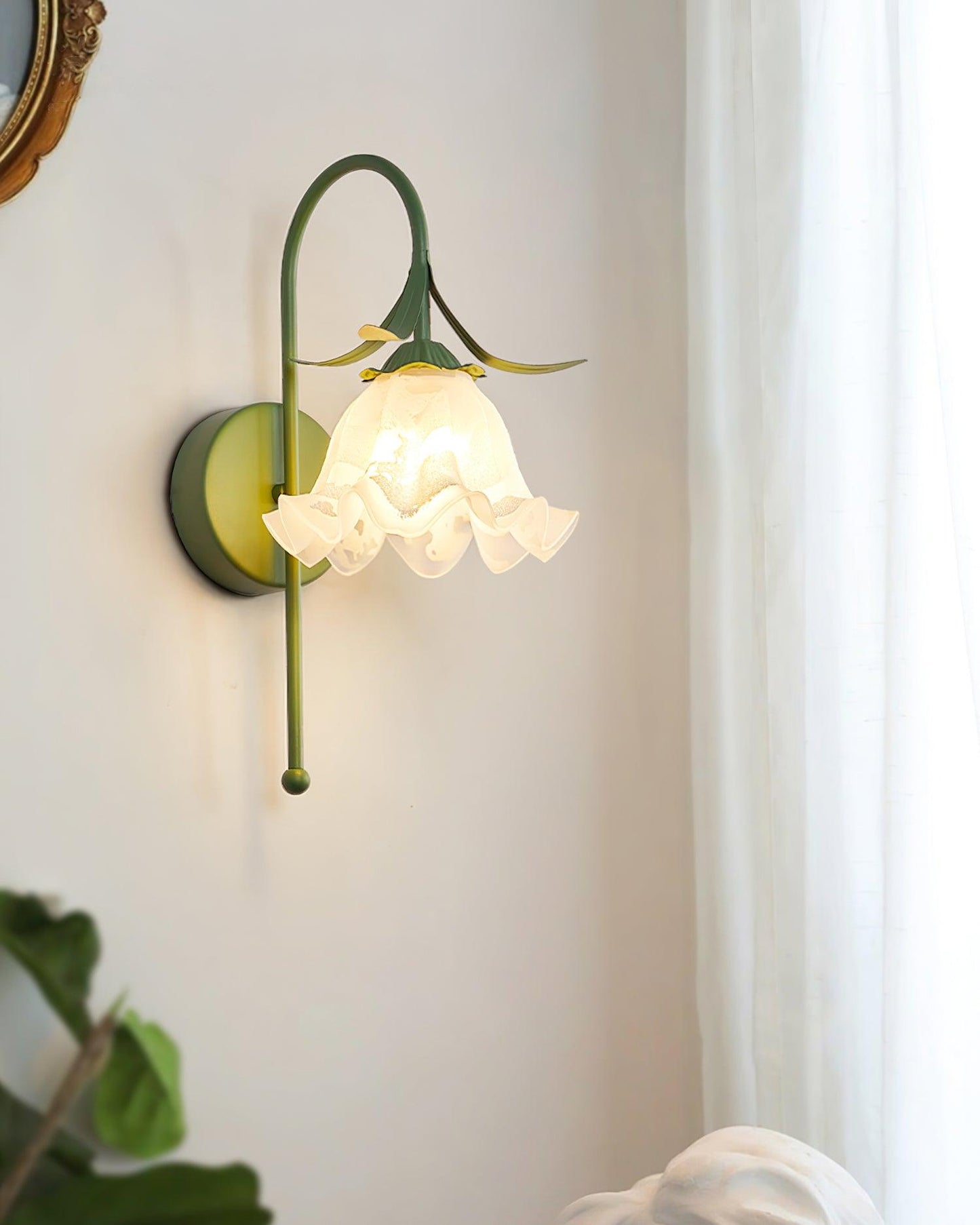Neri – Wandleuchte im Orchideen-Design