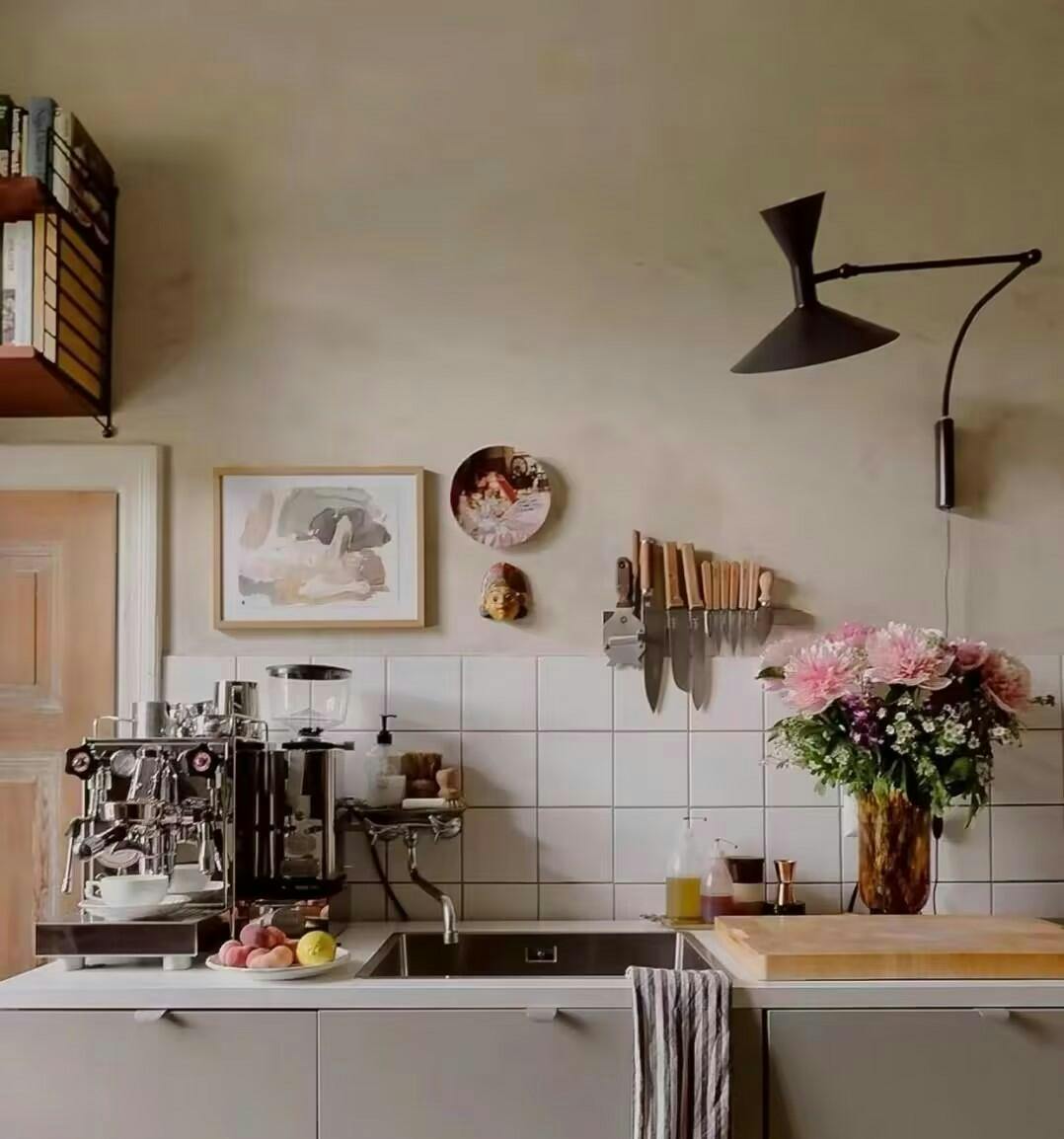 Shane – Einstellbare Wandleuchte im nordischen Stil mit LED