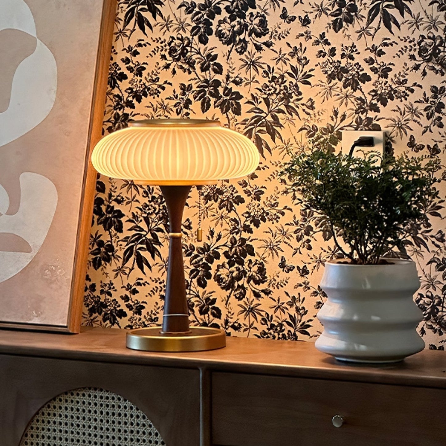 Noelia – Retro Tischlampe aus Holz