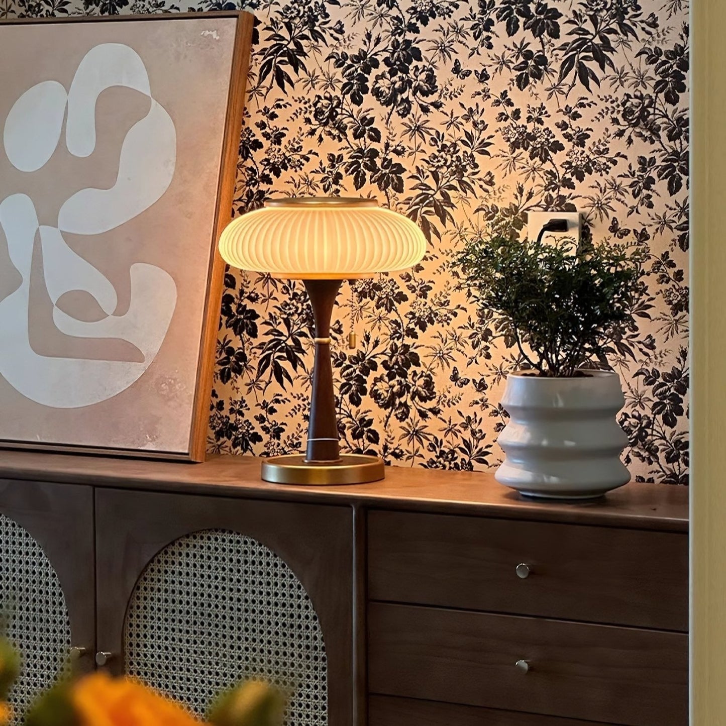 Noelia – Retro Tischlampe aus Holz
