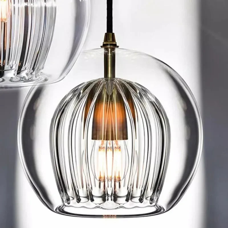 Moderne Pendelleuchte aus Glas