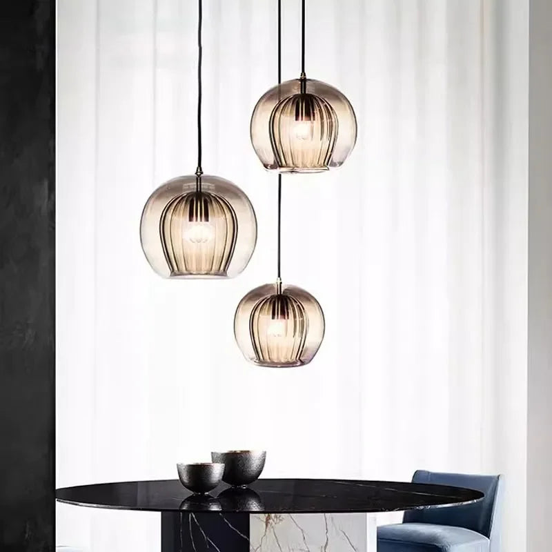 Moderne Pendelleuchte aus Glas