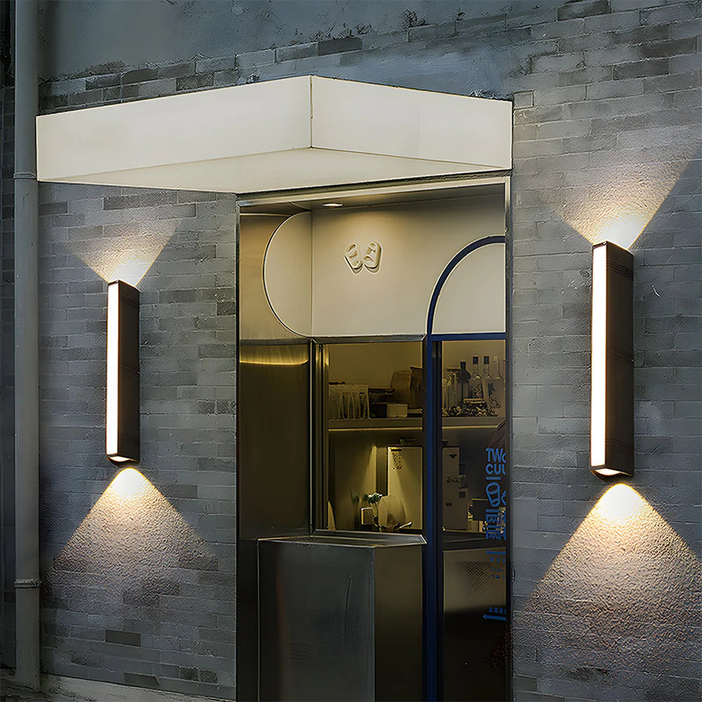 Nira – Eine simple und stilvolle Außenwandlampe