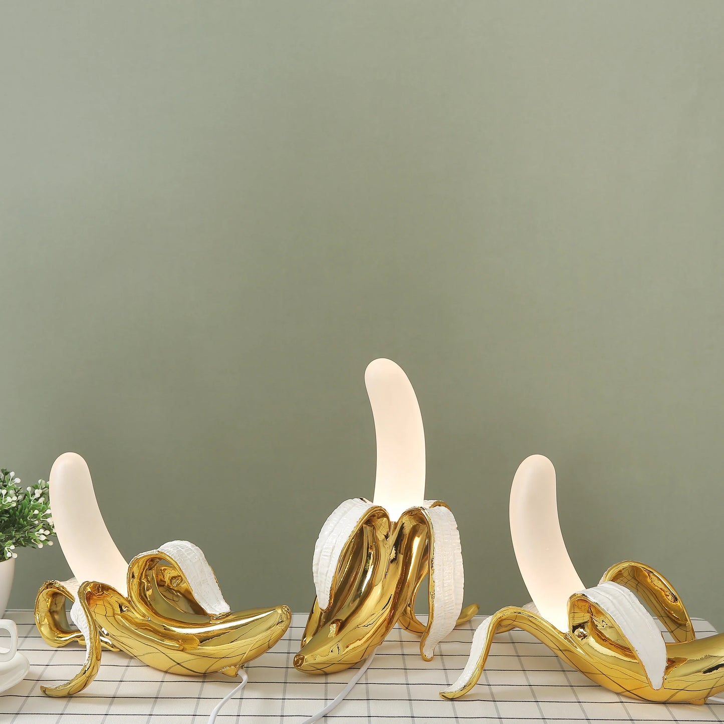kreative geschälte Bananen-Tischlampe