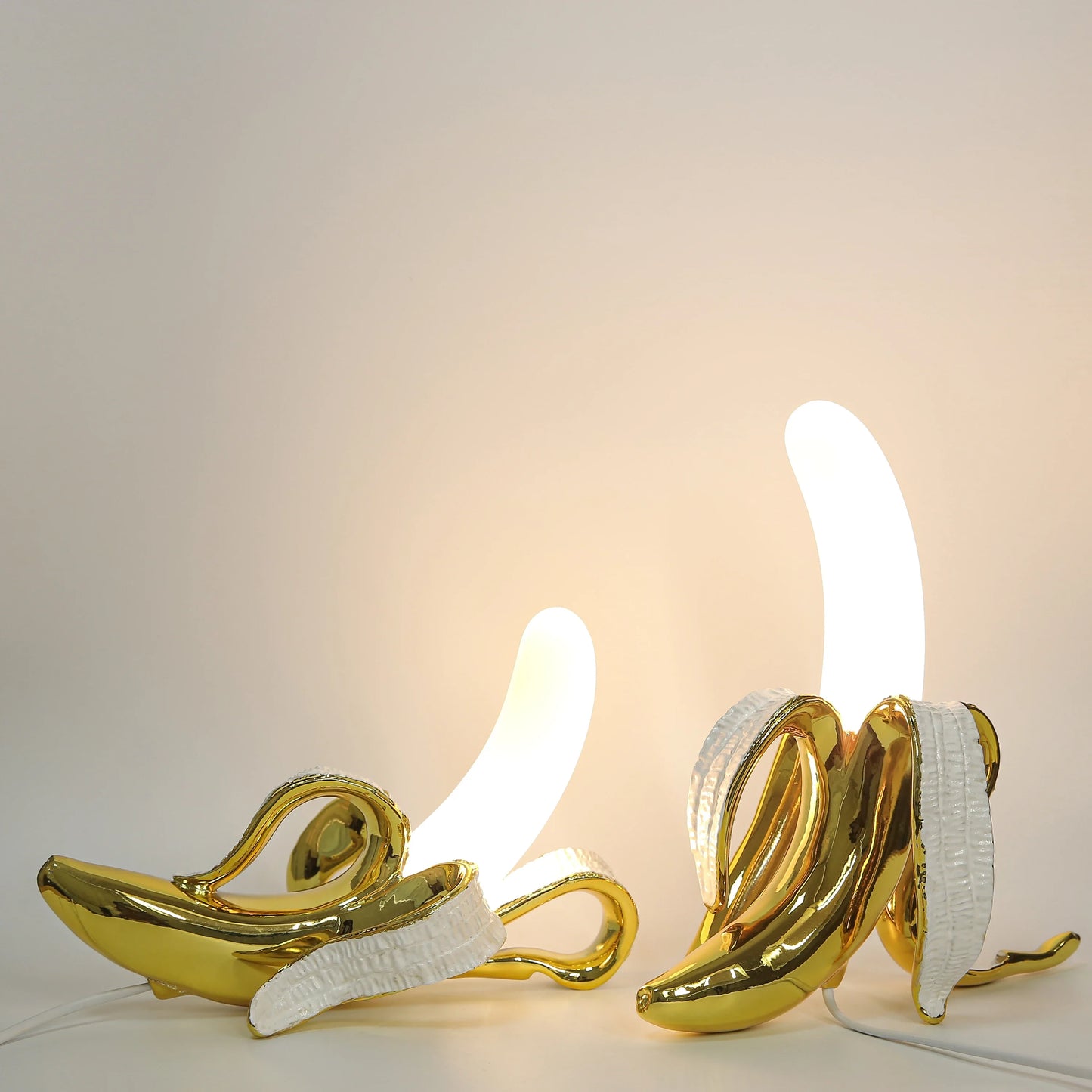 kreative geschälte Bananen-Tischlampe
