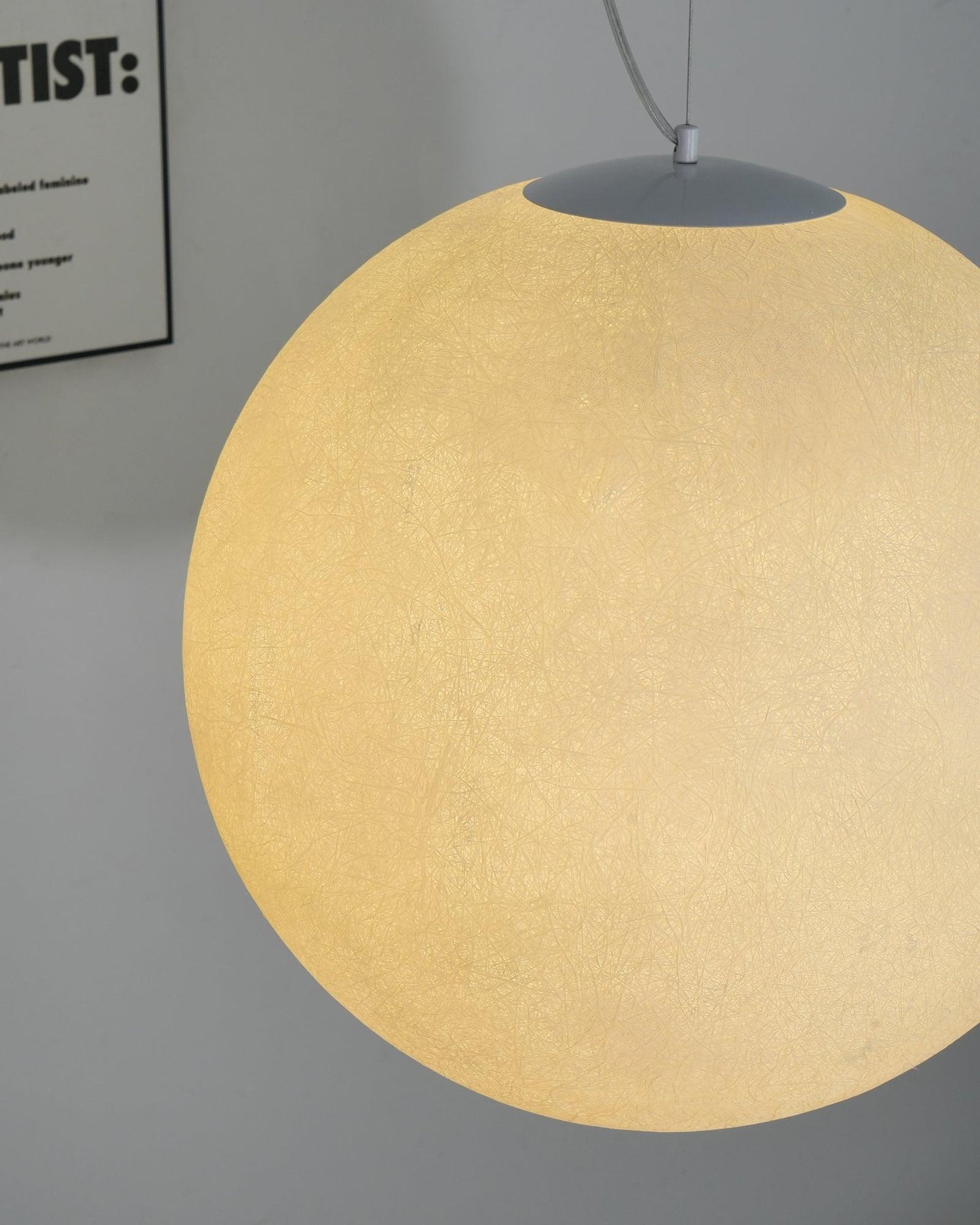 MondMagie – Hängeleuchte im schimmernden Vollmond-Design
