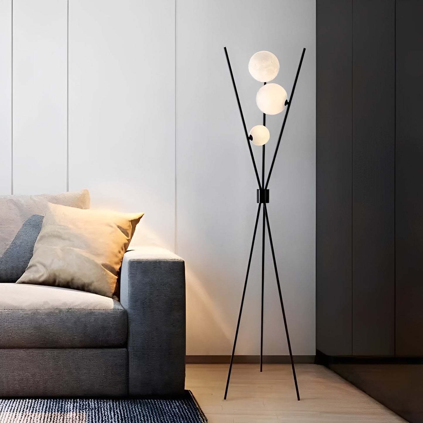 Analie – Schlichte Stehlampe mit Mond-Thema