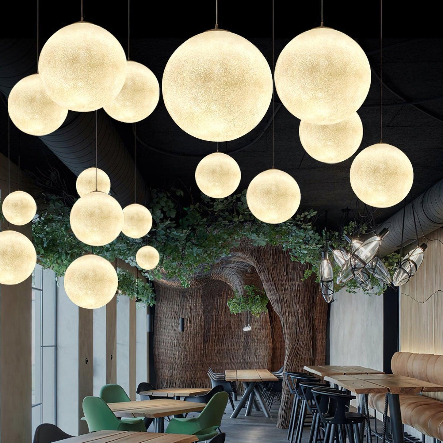 MondMagie – Hängeleuchte im schimmernden Vollmond-Design
