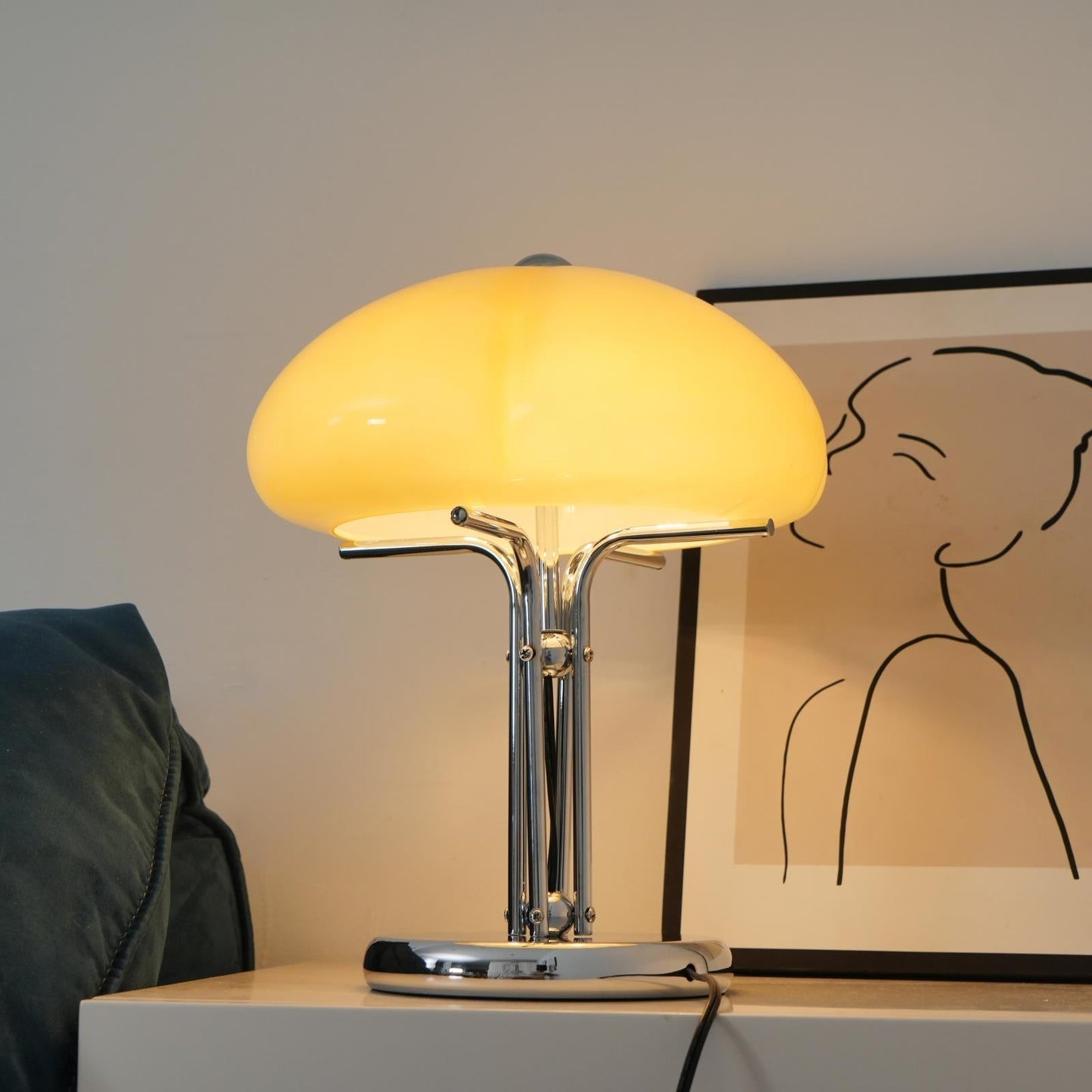 MushHaus – Pilzförmige Bauhaus-Tischlampe im stilvollen Design