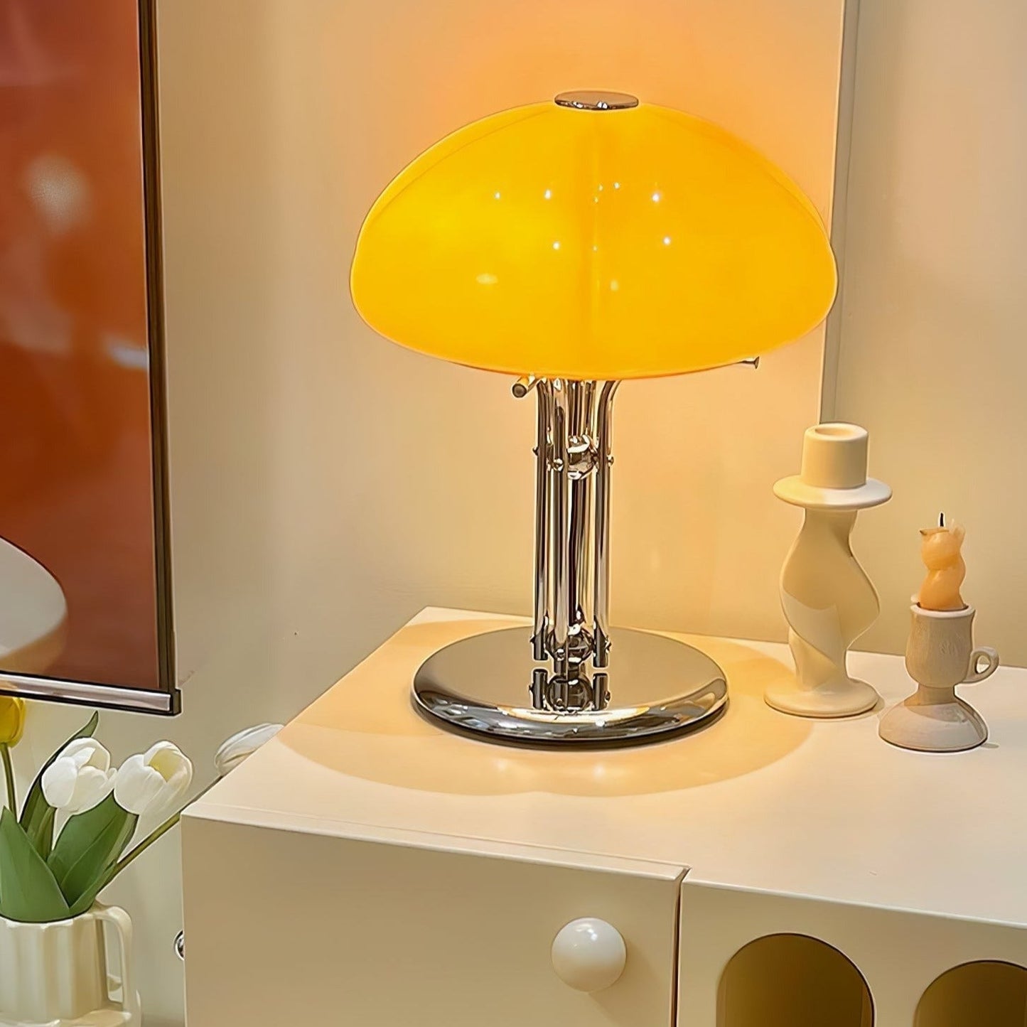 MushHaus – Pilzförmige Bauhaus-Tischlampe im stilvollen Design
