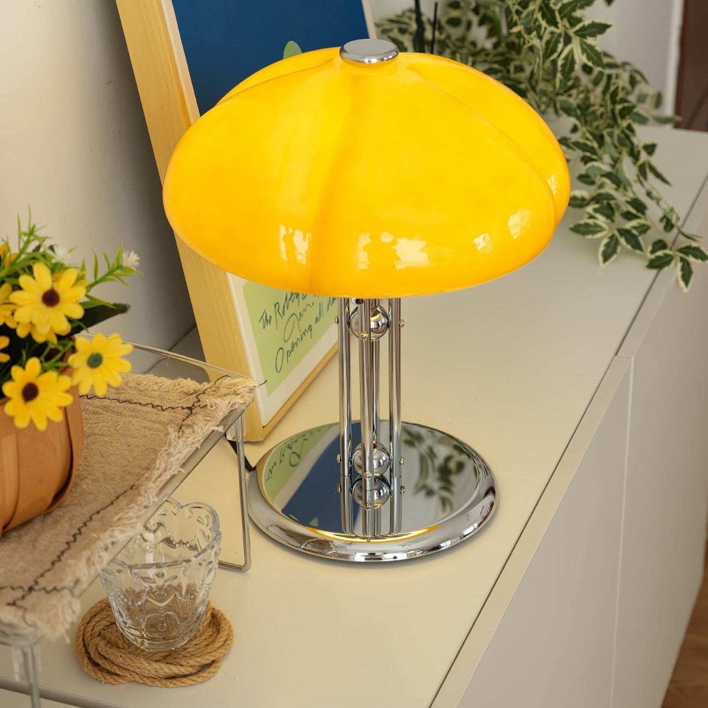 MushHaus – Pilzförmige Bauhaus-Tischlampe im stilvollen Design