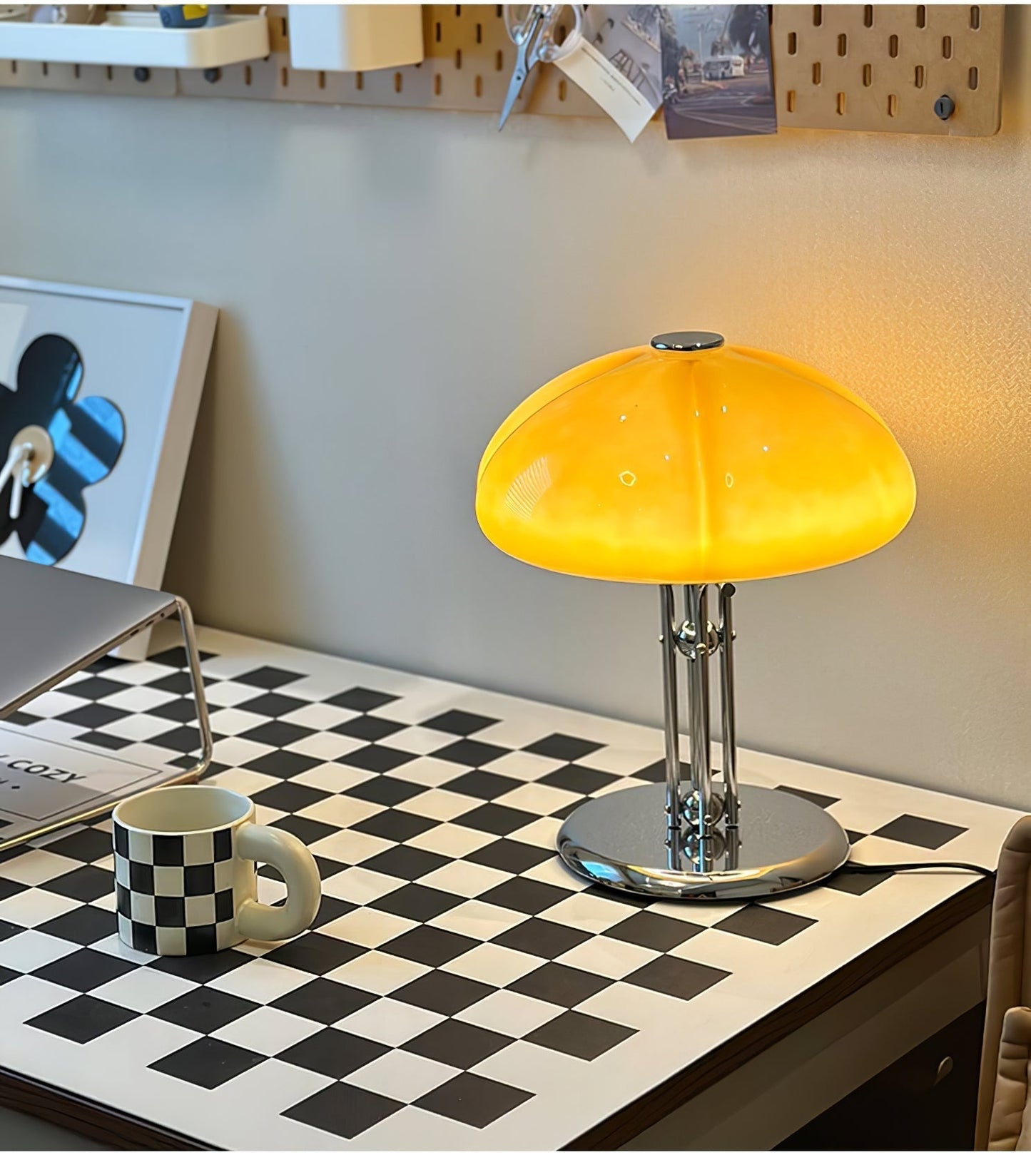 MushHaus – Pilzförmige Bauhaus-Tischlampe im stilvollen Design