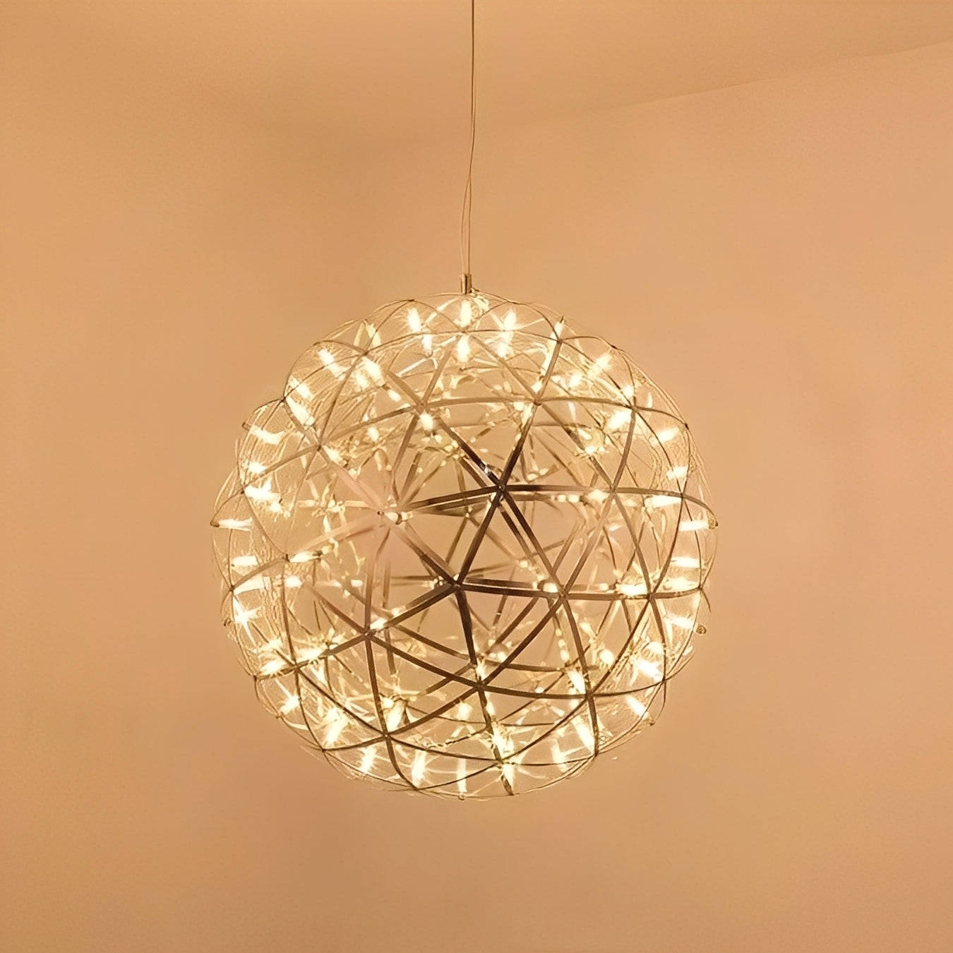 Cassian – Kreativer LED-Kugel-Leuchter