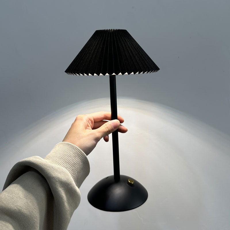 Cleah – Klappbare Nachttischlampe mit Ladestation