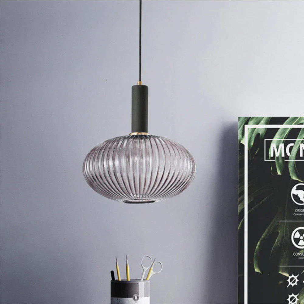 Noah – Moderne Hängelampe aus Glas im Retro-Luxus-Design