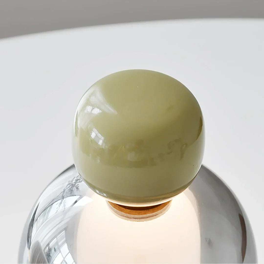 Vetra – Moderne, schlicht gestaltete Glastischlampe