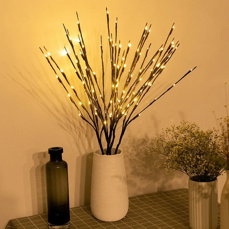 Marilyn – Lampe aus Weidenzweigen mit sanftem Naturlicht