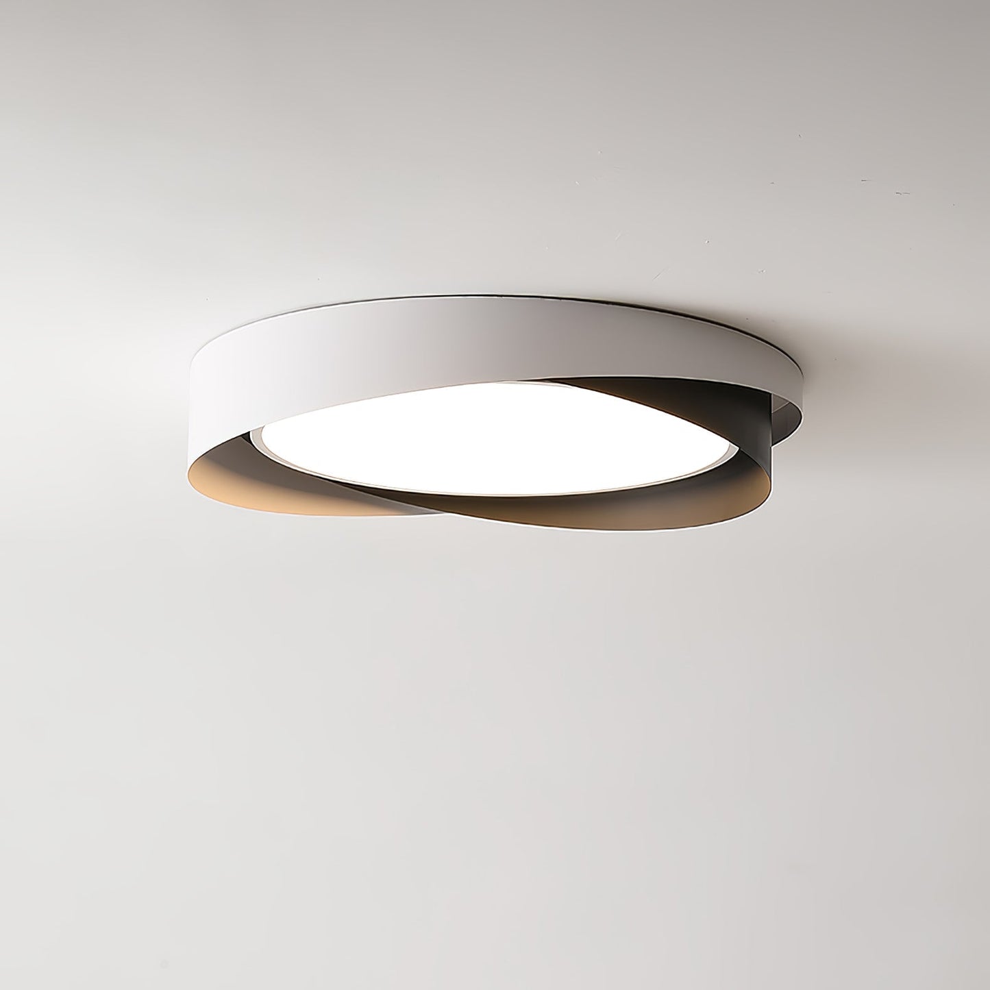 QuinnLicht – Stilvolle Designer-Deckenleuchte mit sanftem Ambiente