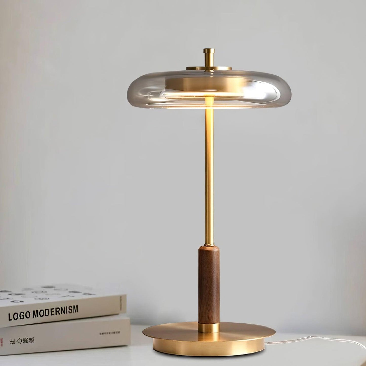Redondo – Stilvolle LED-Tischlampe aus Metall und Glas